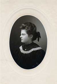 Barbara Clark teen portrait thumbnail image